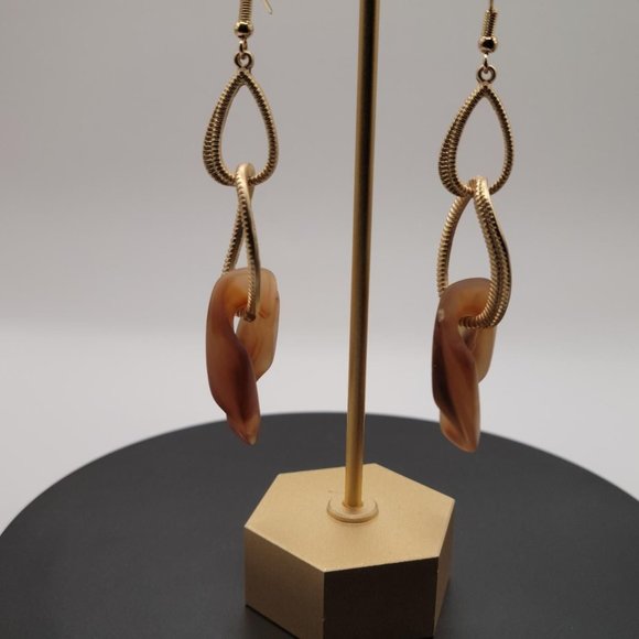 Women Chain Link Dangle Pierced Earrings Brown Marble Pattern Shiny Gold Plating - Picture 4 of 4